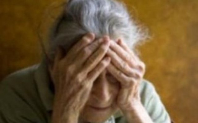 Şocant: Un minor beat mangă a vrut să violeze o femeie de 81 de ani, la Urluia